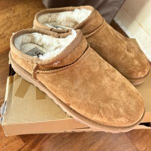 Authentic UGG Slipper Boot EUC
